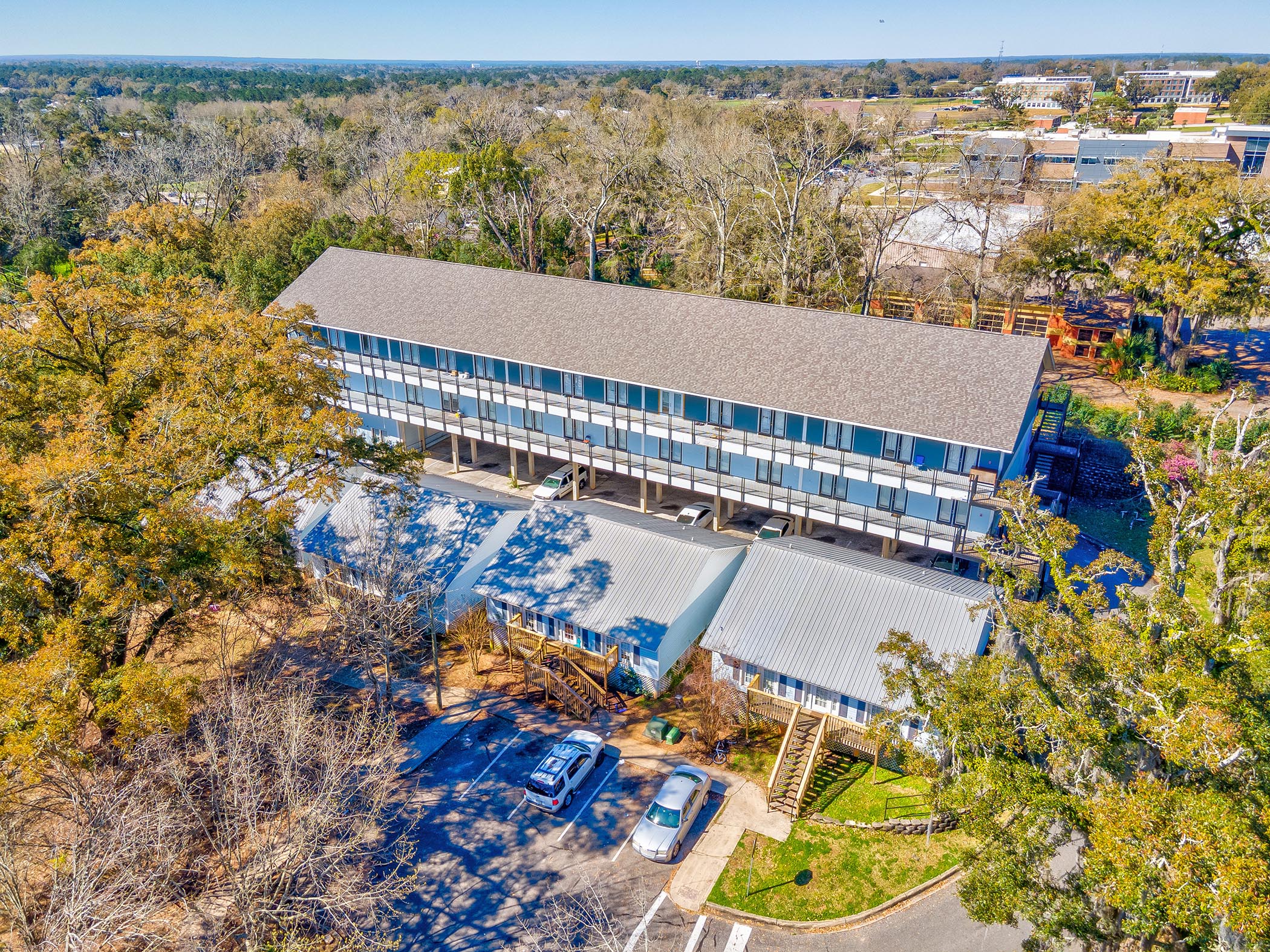Oaks At Magnolia Apartments located in Tallahassee, FL